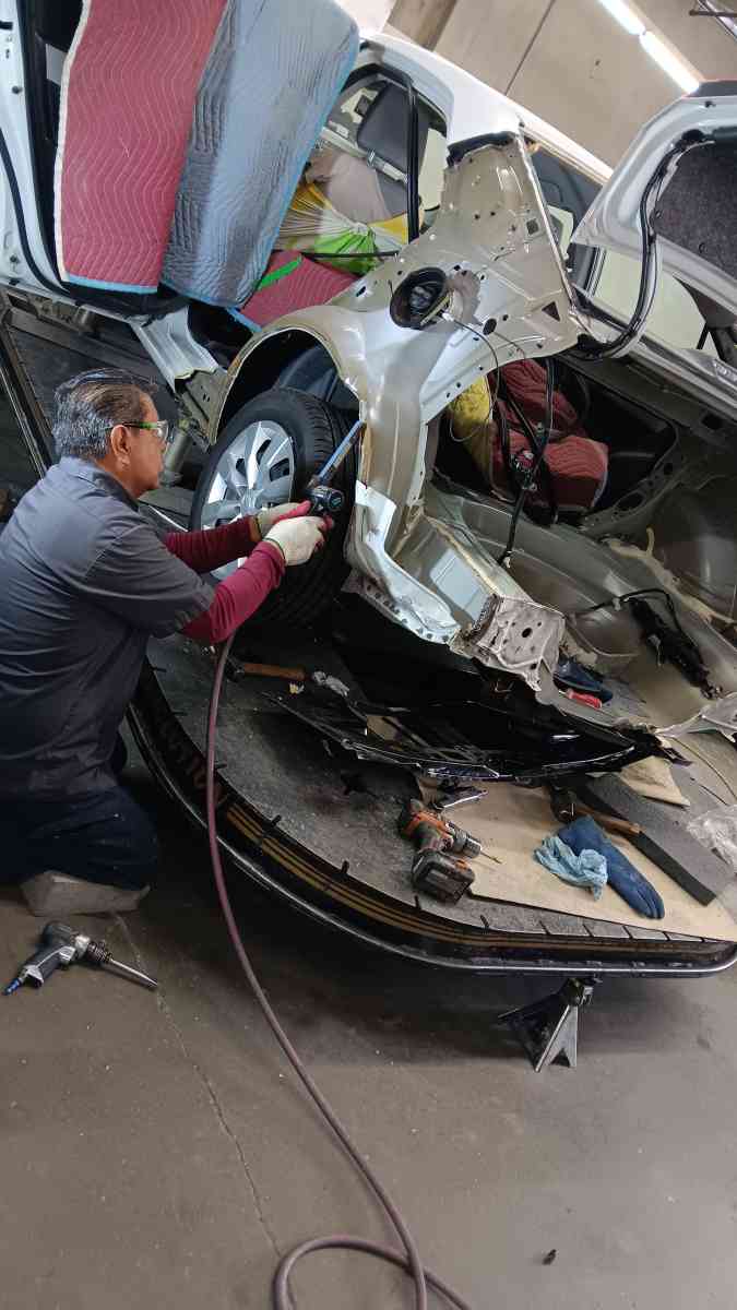 body shop - Ontario, California - FleaMarketBay