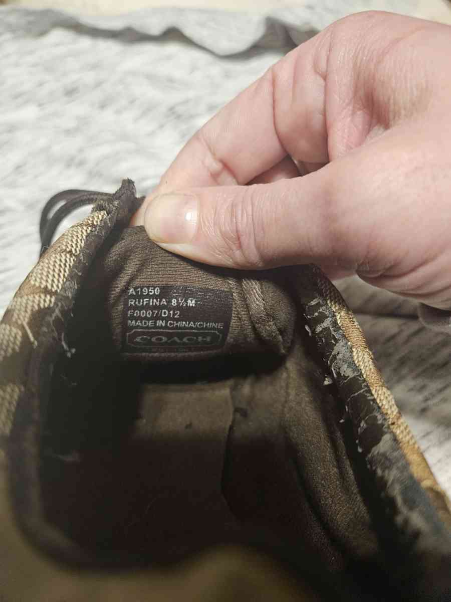 Coach womens size 10 shoes - Birmingham, Alabama - FleaMarketBay