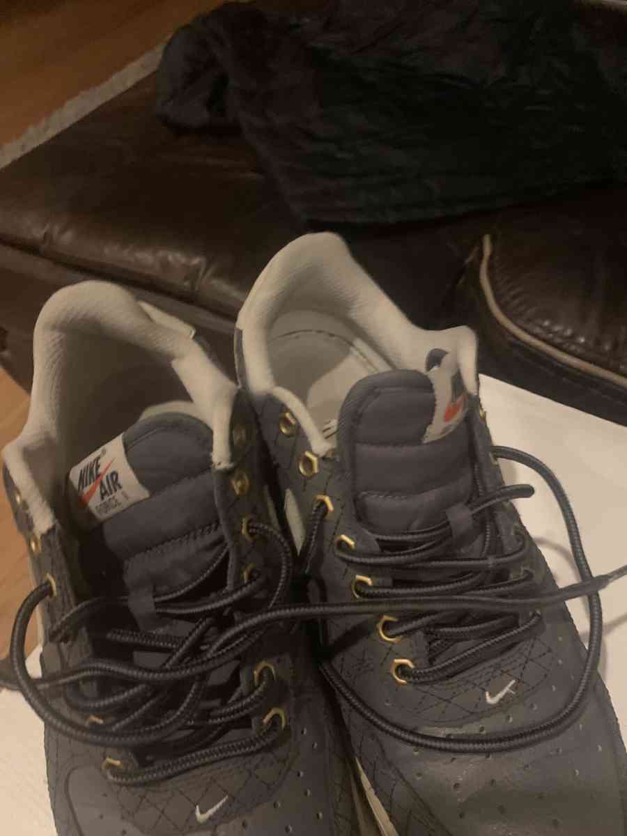 shoes - Chicago, Illinois - FleaMarketBay