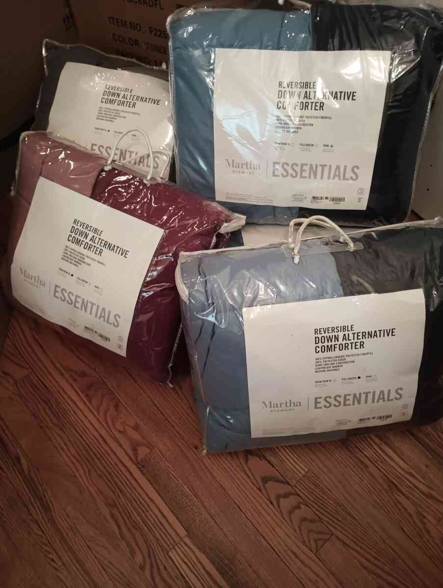 Brand New Down Alternative Comforter Twin Queen King