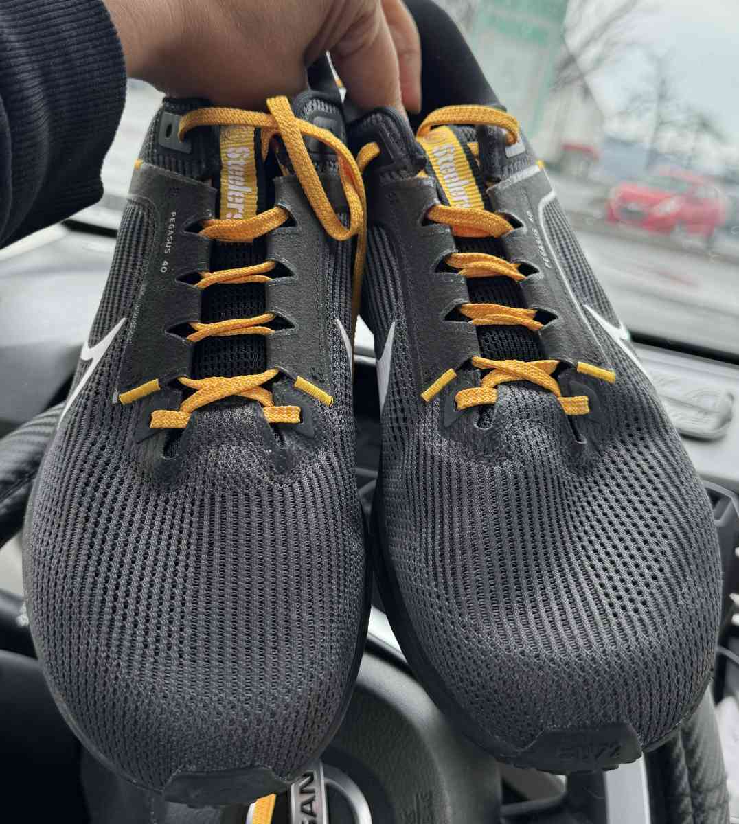 Nike Steelers Pegasus 40 Sneakers Mens - Freeland, Pennsylvania - FleaMarketBay