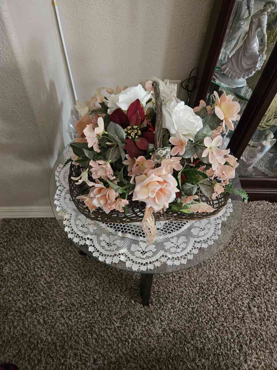 Vintage 80s Large Basket of Flowers - El Paso, Texas - FleaMarketBay