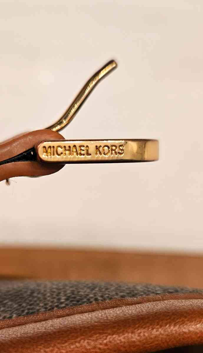 Michael Kors Fanny Pack - Houston, Texas - FleaMarketBay
