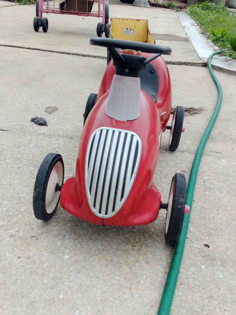 radio Flyer Metal Car - Decatur, Alabama - FleaMarketBay
