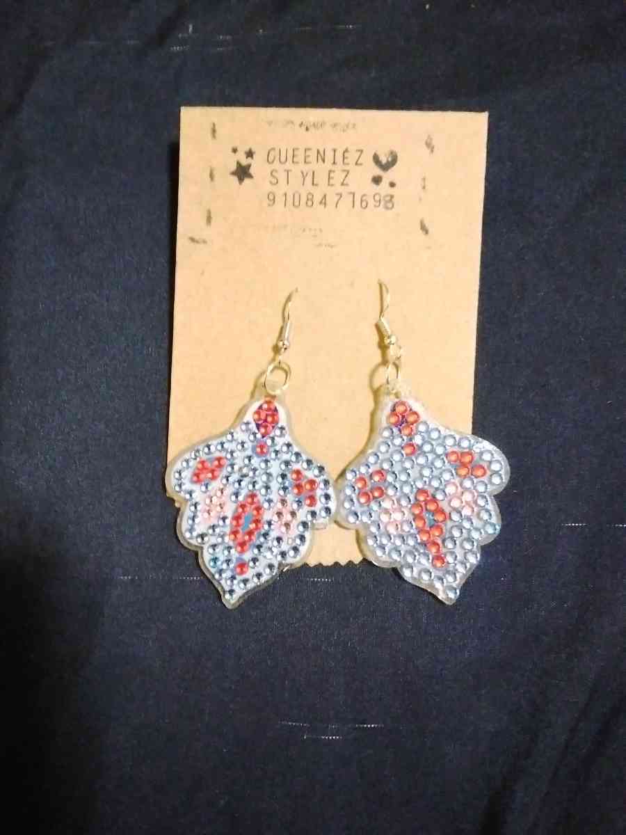 hand made ear rings 5 each - Fayetteville, North Carolina - FleaMarketBay
