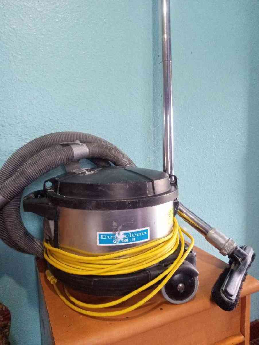 Euroclean DG930 HEPA Vacuum