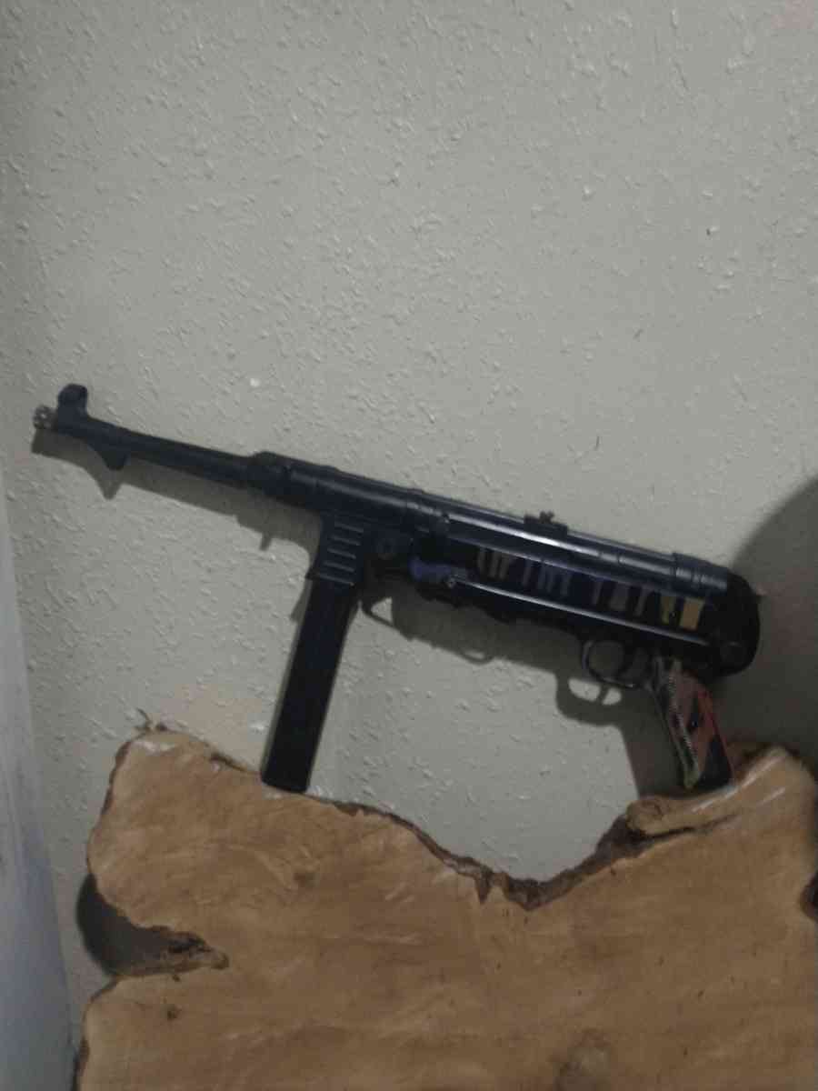 MP40 bb gun - Marysville, Washington