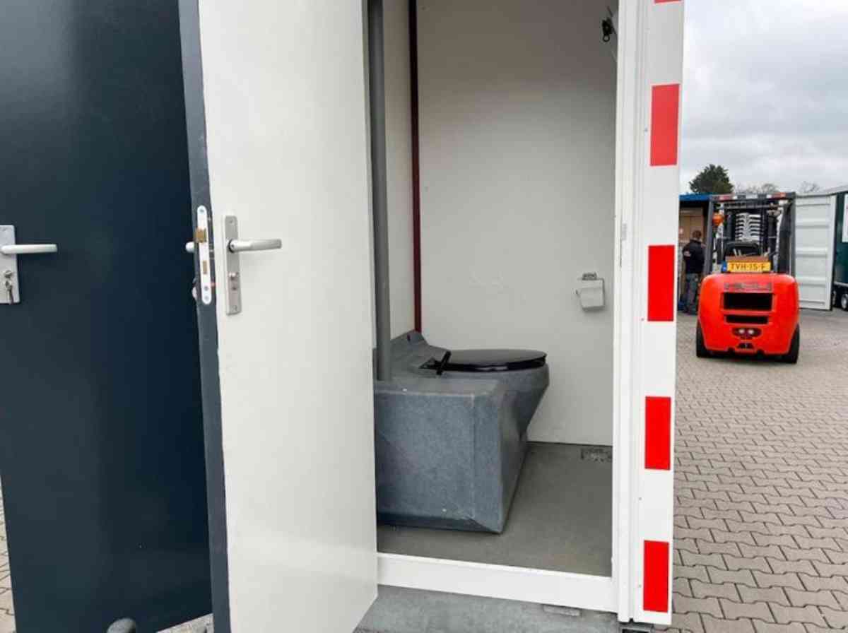 20ft container - Denver, Colorado - FleaMarketBay