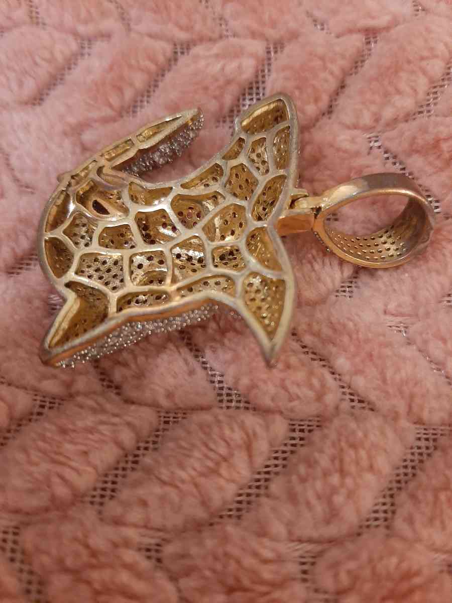 Faux SHARK PENDANT - Dover, Arkansas - FleaMarketBay