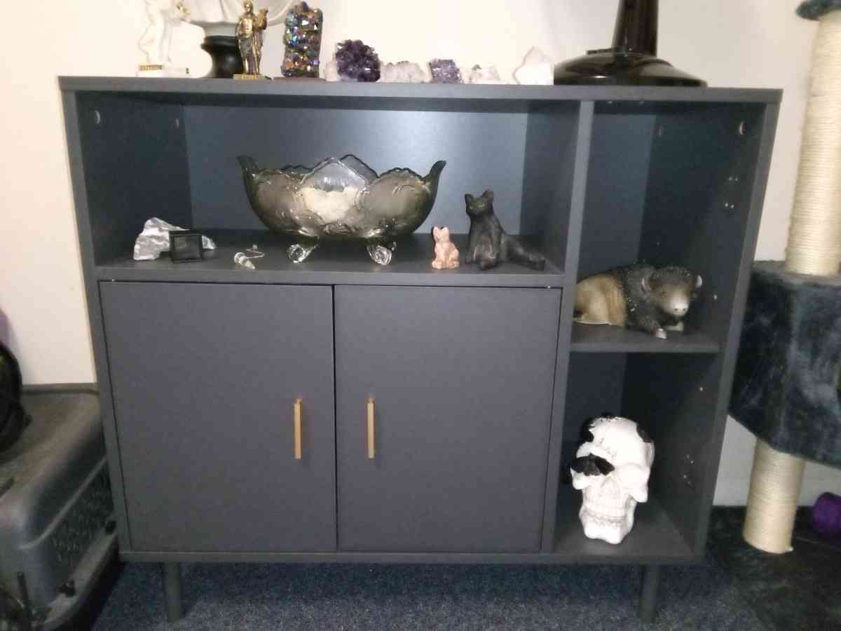 Grey Dresser