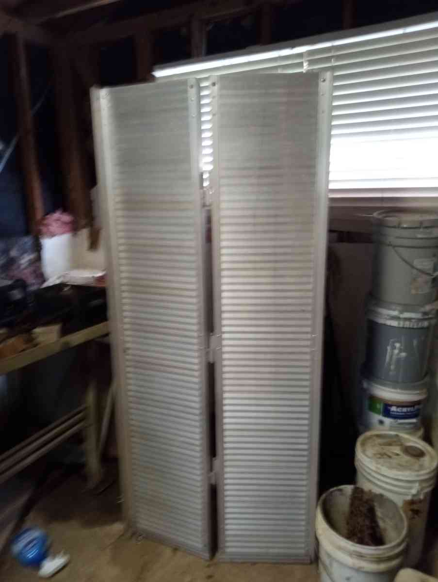 random odds and ends - Bacliff, Texas - FleaMarketBay