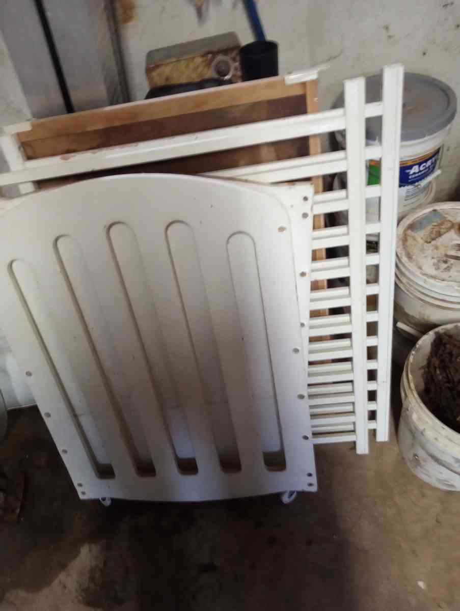 random odds and ends - Bacliff, Texas - FleaMarketBay