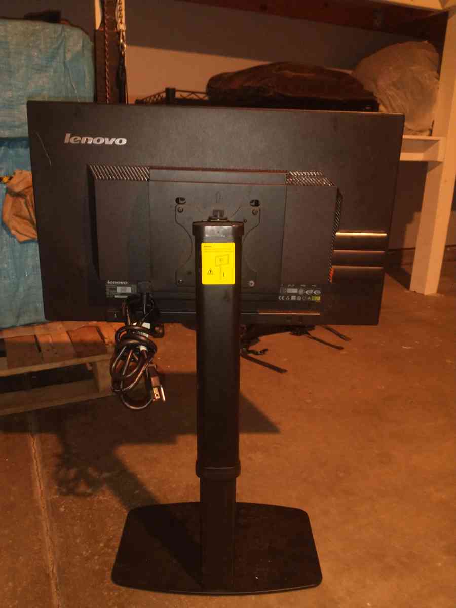 Desktop Work Monitors 3 For Sale - Indianapolis, Indiana - FleaMarketBay