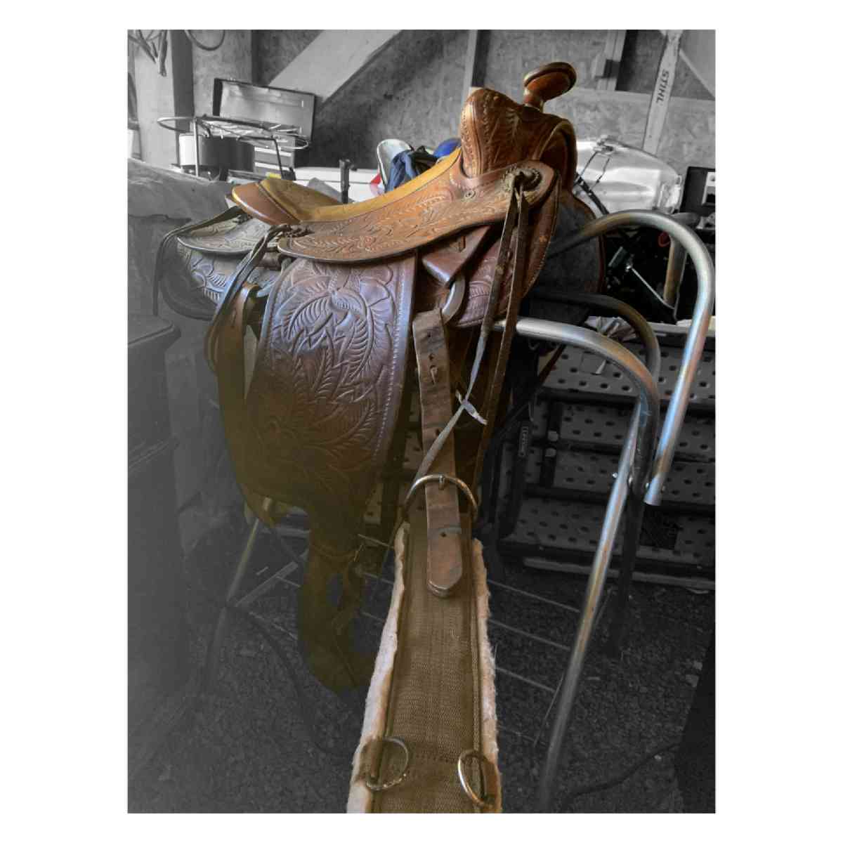 horse saddle and stand - Port Orchard, Washington