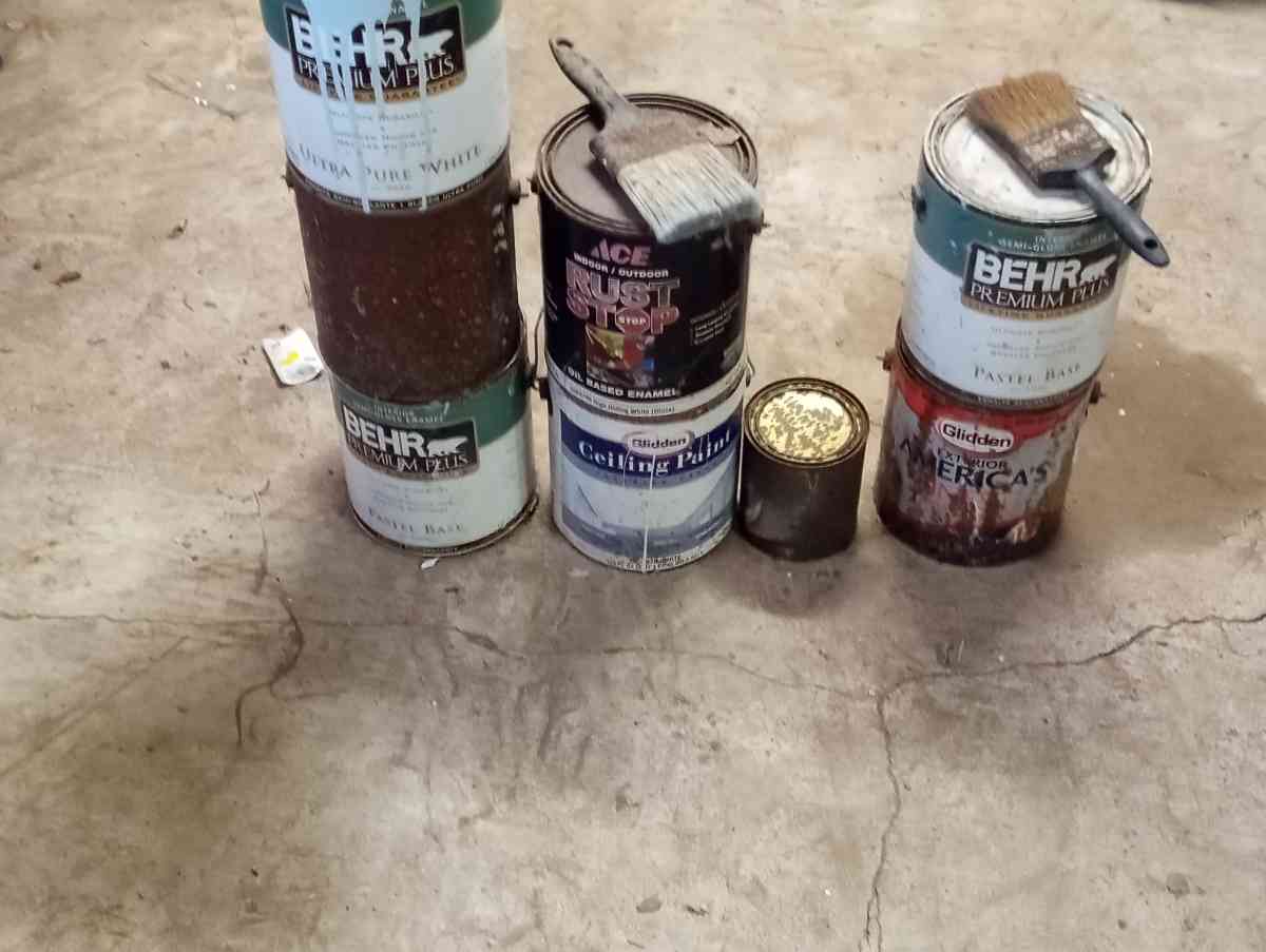 random household items - Bacliff, Texas