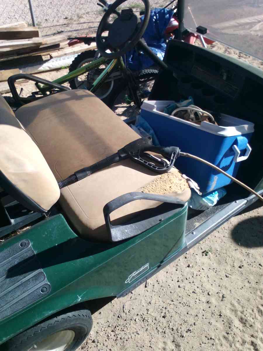 E go golf cart - Hinkley, California