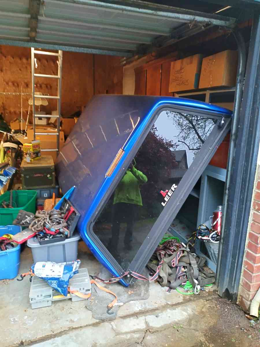 LEER Long bed camper shell - Carmichael, California - FleaMarketBay