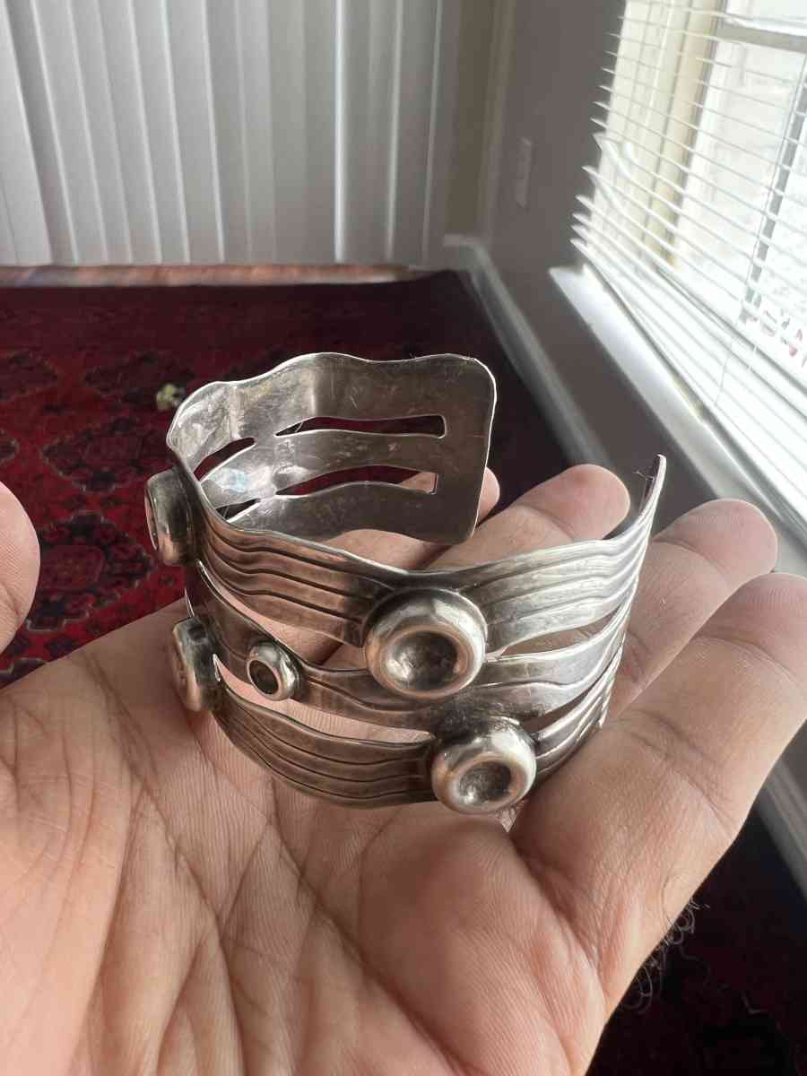old Vintage Solid Sliver Bangle for hand - Houston, Texas - FleaMarketBay