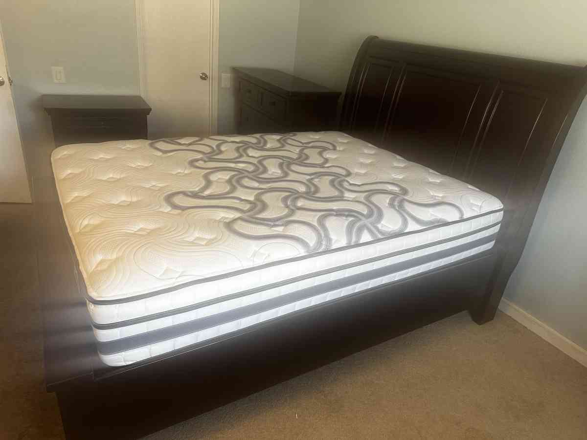 New Ashley 5PCS  Bedroom set - San Jose, California