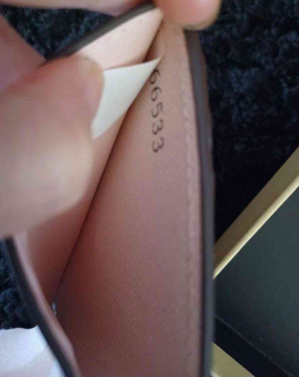 louis vuitton wallet - Adelanto, California - FleaMarketBay