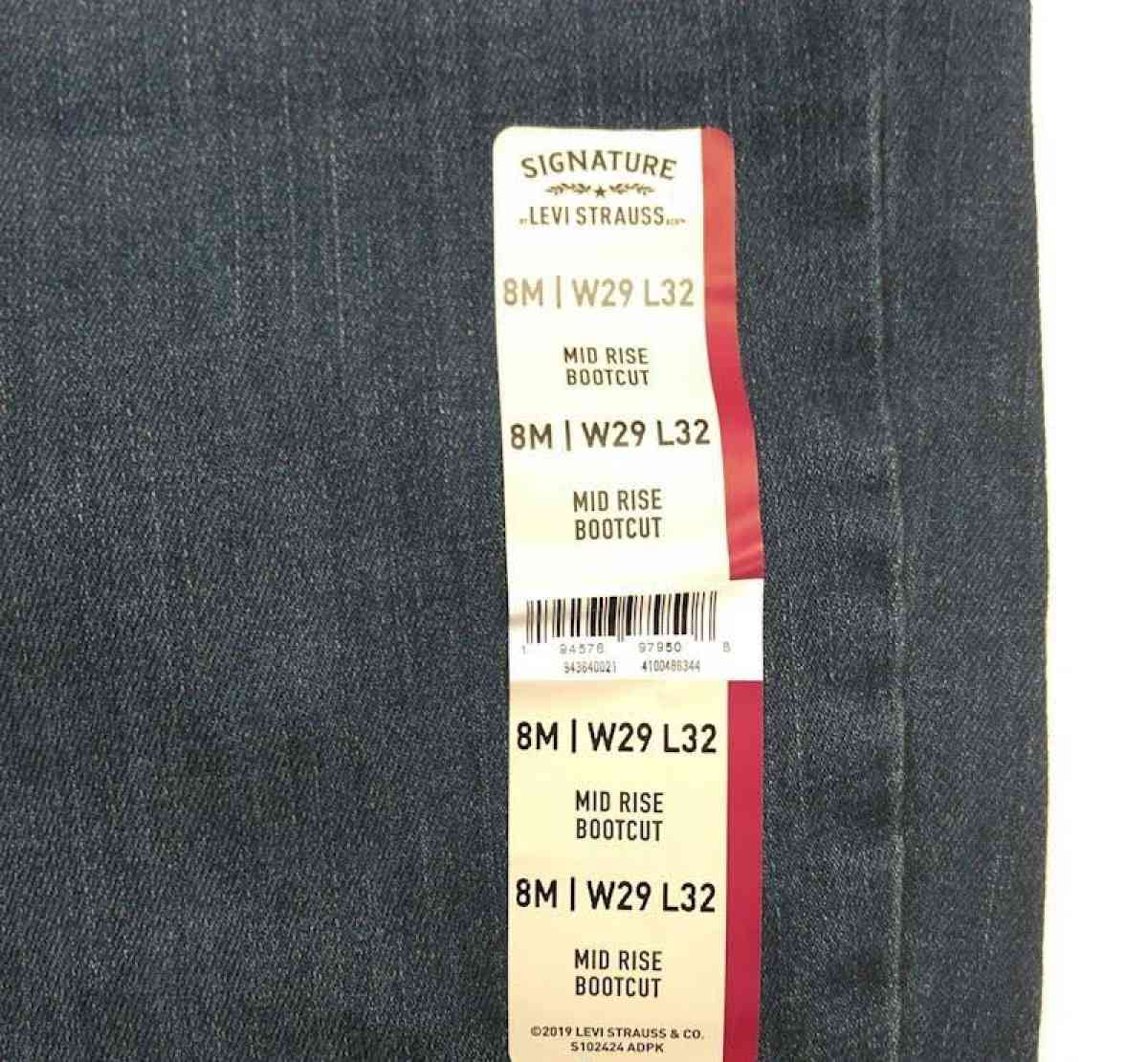 Levis Size 29 x 32 Mid Rise Bootcut Jeans NWT - Chicago Heights, Illinois - FleaMarketBay
