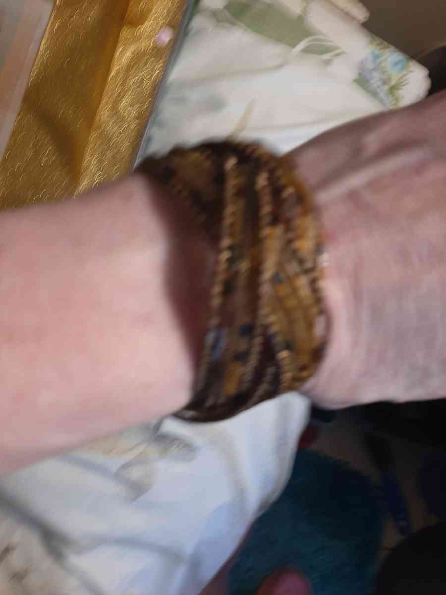Brown Bead Bracelet - Dover, Arkansas - FleaMarketBay