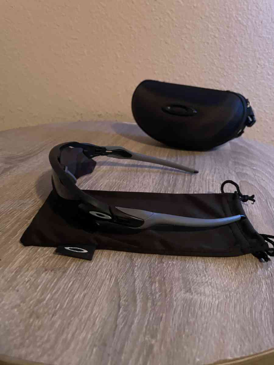 Oakley Ev Path - San Antonio, Texas - FleaMarketBay