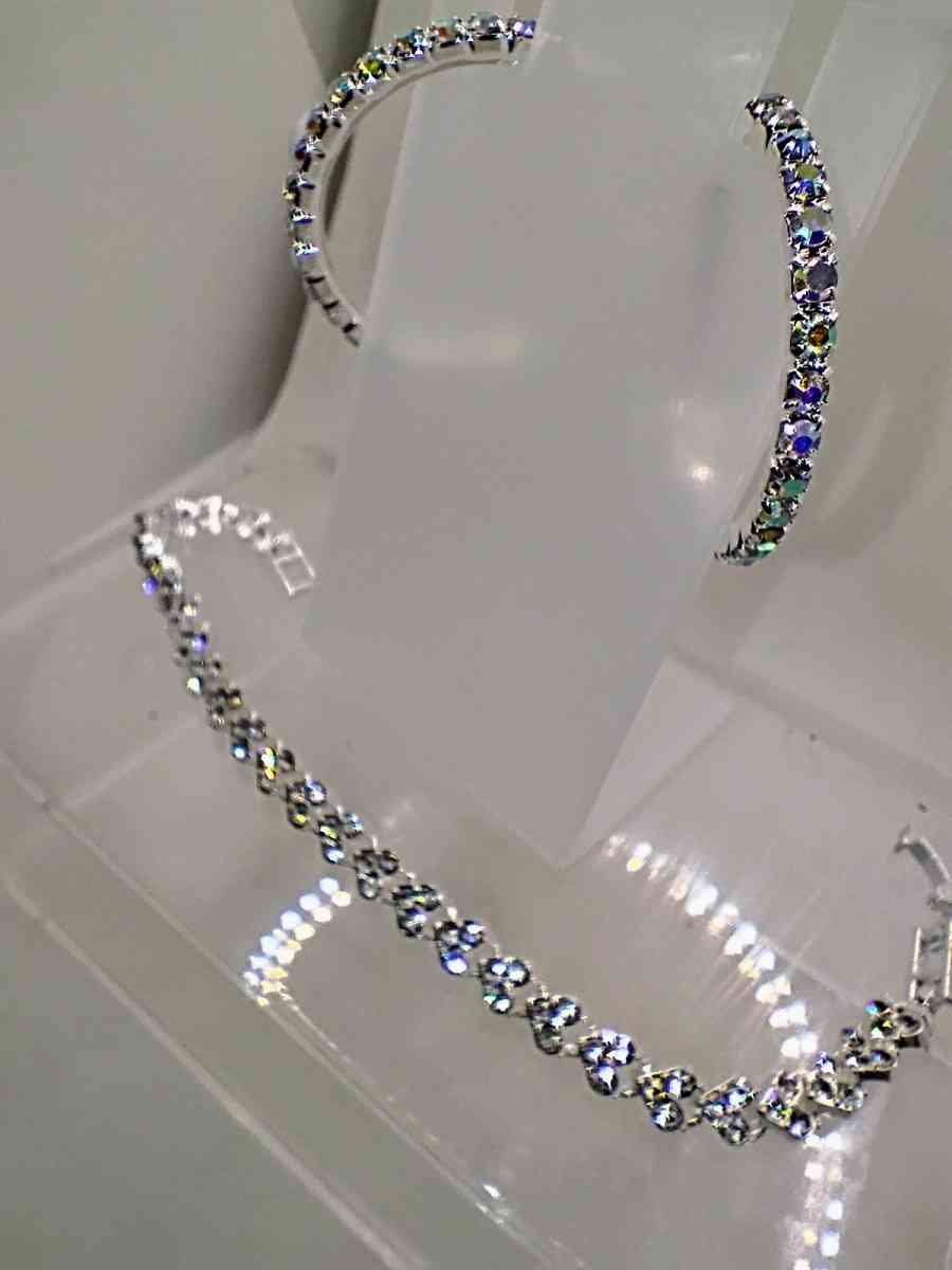 Rhinestone bracelet and earrings sey - Montclair, California