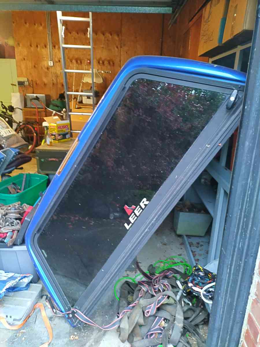 LEER Long bed camper shell - Carmichael, California - FleaMarketBay