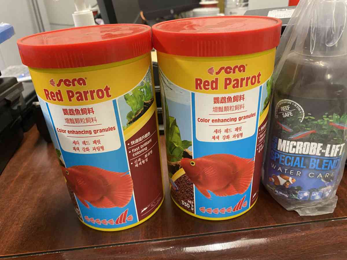Red Parrot enhancing color food - Elizabeth, New Jersey - FleaMarketBay