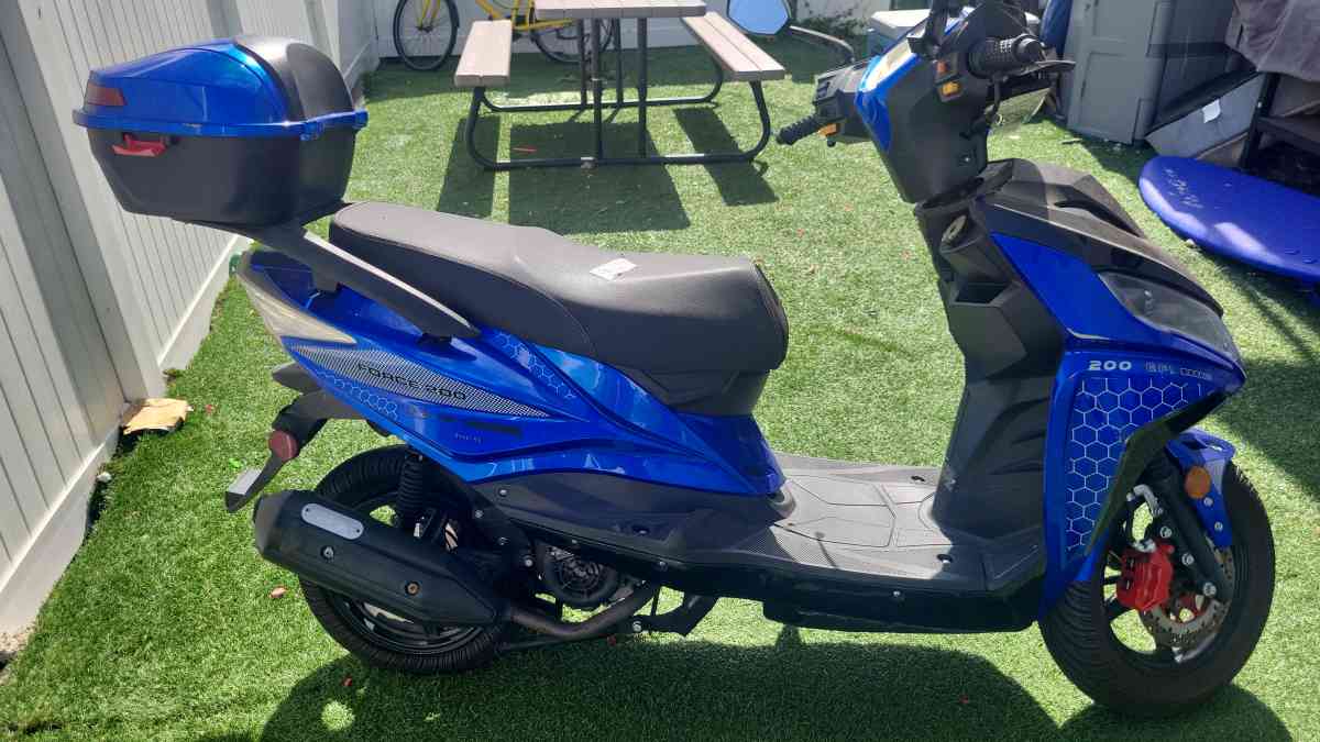 el una moto - El Segundo, California