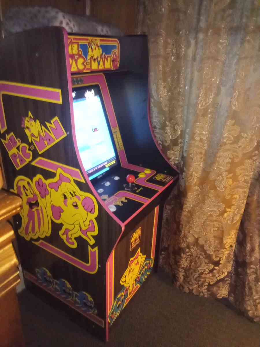 PacMan arcade game - Bristol, Indiana - FleaMarketBay