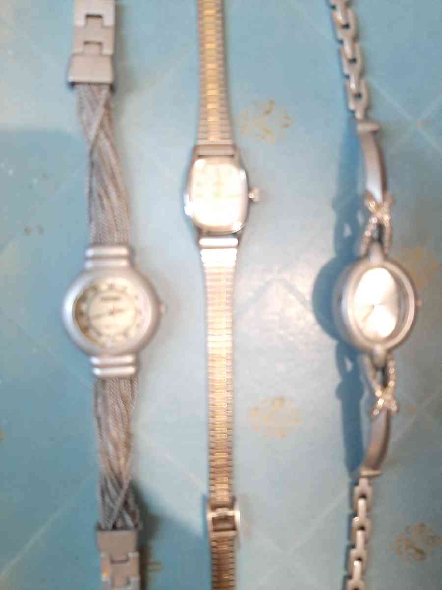 3 Vintage Watches - Dover, Arkansas - FleaMarketBay