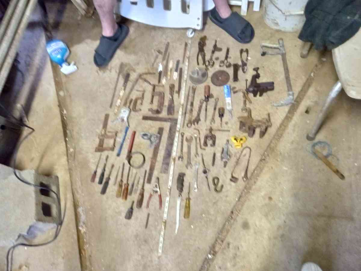random vintage and some antique tools - Bacliff, Texas - FleaMarketBay