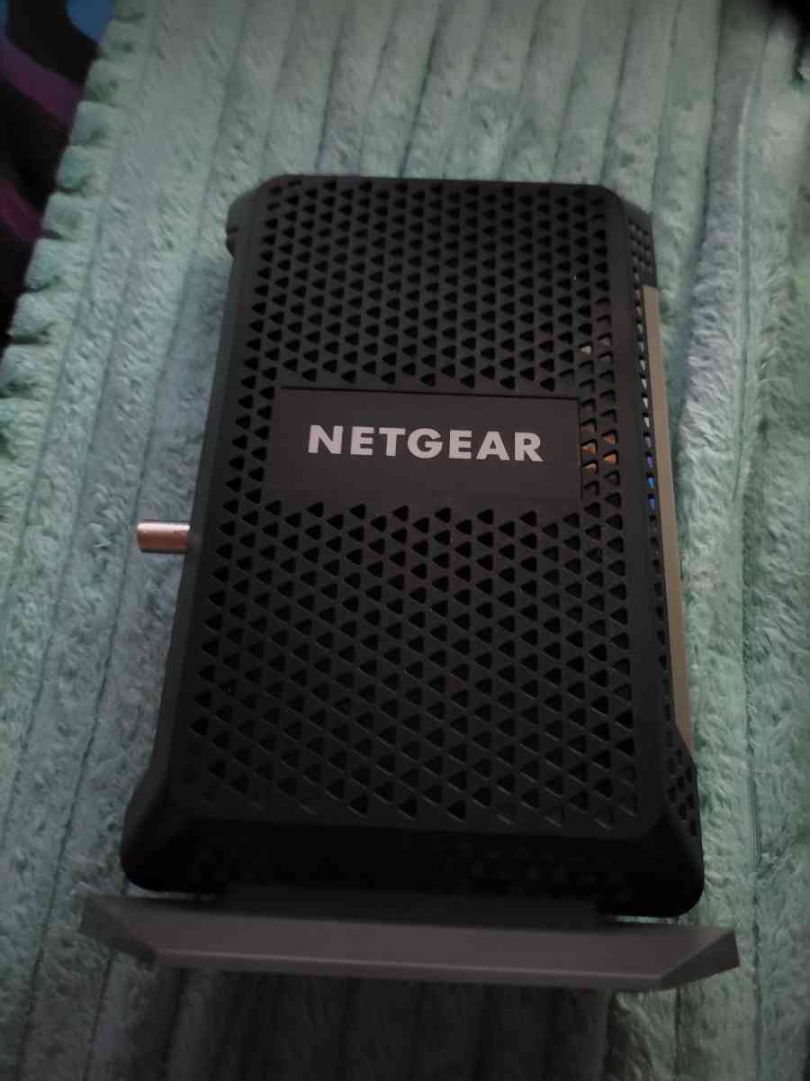 Nighthawk Netgear cable modem - Waynesville, Ohio - FleaMarketBay