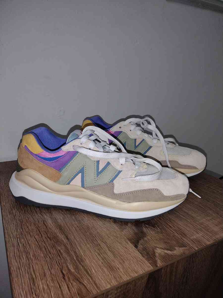 New Balance 5740 Calm Taupe Vibrant Apricot SIZE 11 - Jacksonville, Florida - FleaMarketBay