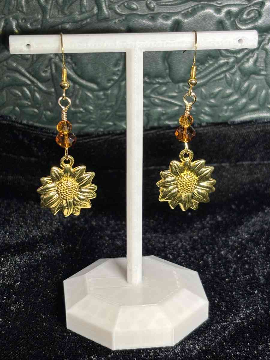 Summer Sunflowers Earrings - Tehachapi, California - FleaMarketBay