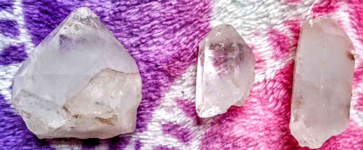 16 Variety of Quartz Crystals - Muldrow, Oklahoma - FleaMarketBay