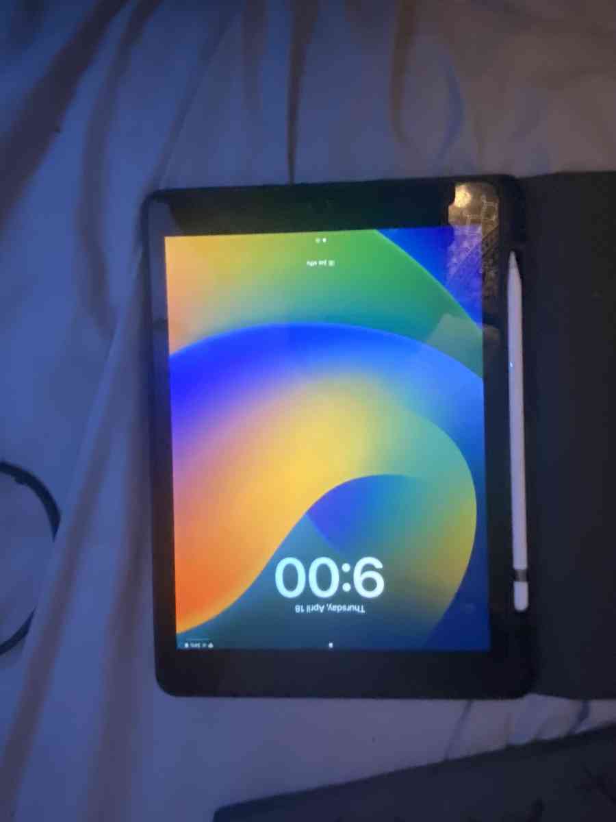 ipad 9th generation with apple pencil and case - Vancouver, Washington - FleaMarketBay