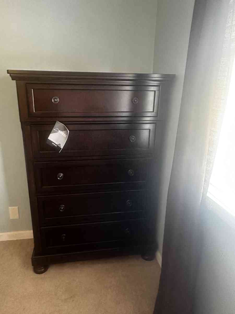 New Ashley 5PCS  Bedroom set - San Jose, California - FleaMarketBay