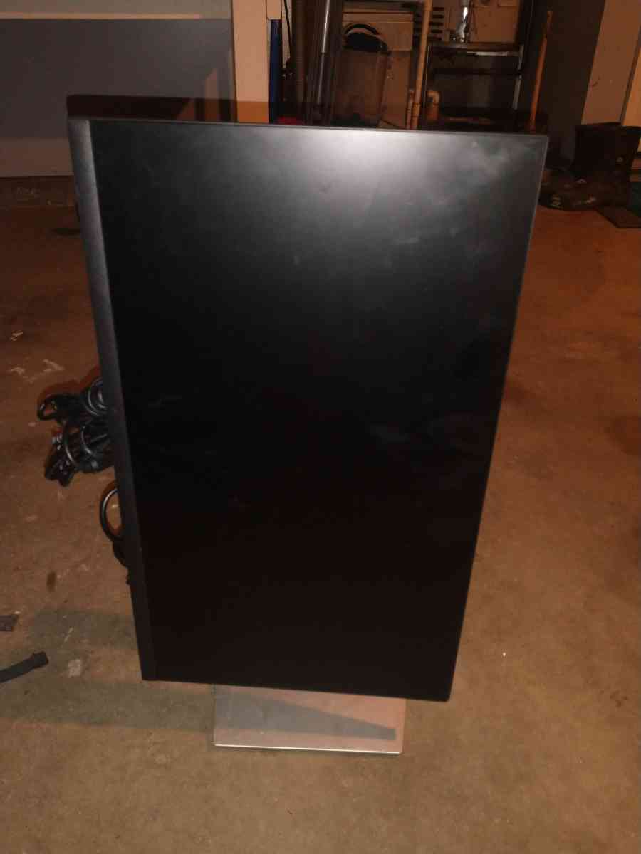 Desktop Work Monitors 3 For Sale - Indianapolis, Indiana - FleaMarketBay