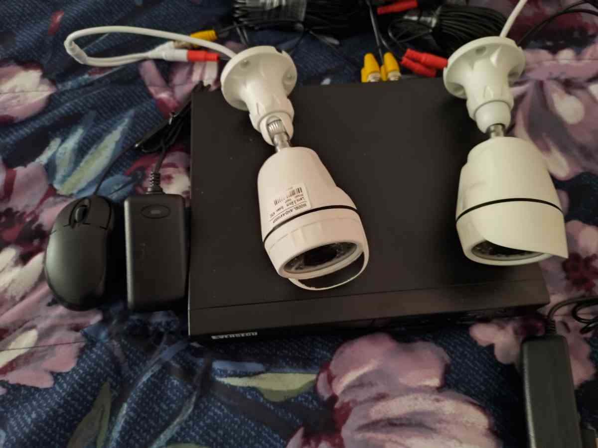 Im selling my security cameras - Chillicothe, Ohio