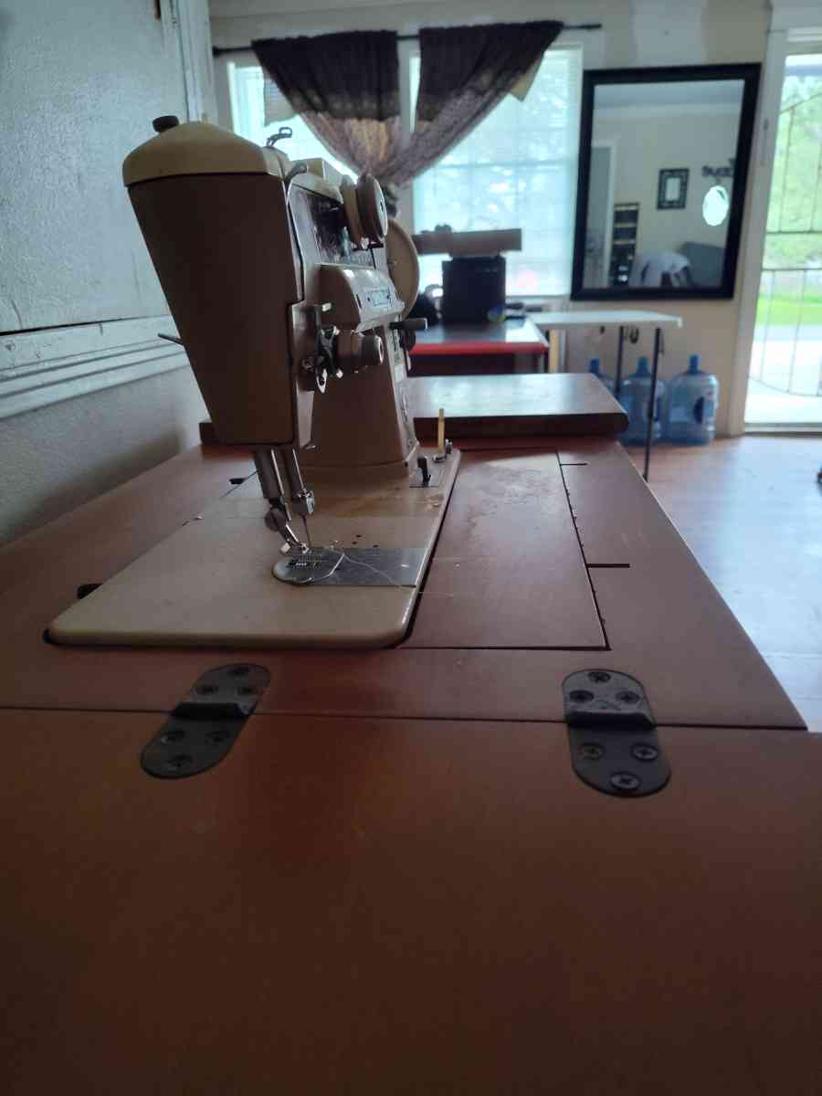 mquina de coser Singer - Freeport, Texas - FleaMarketBay