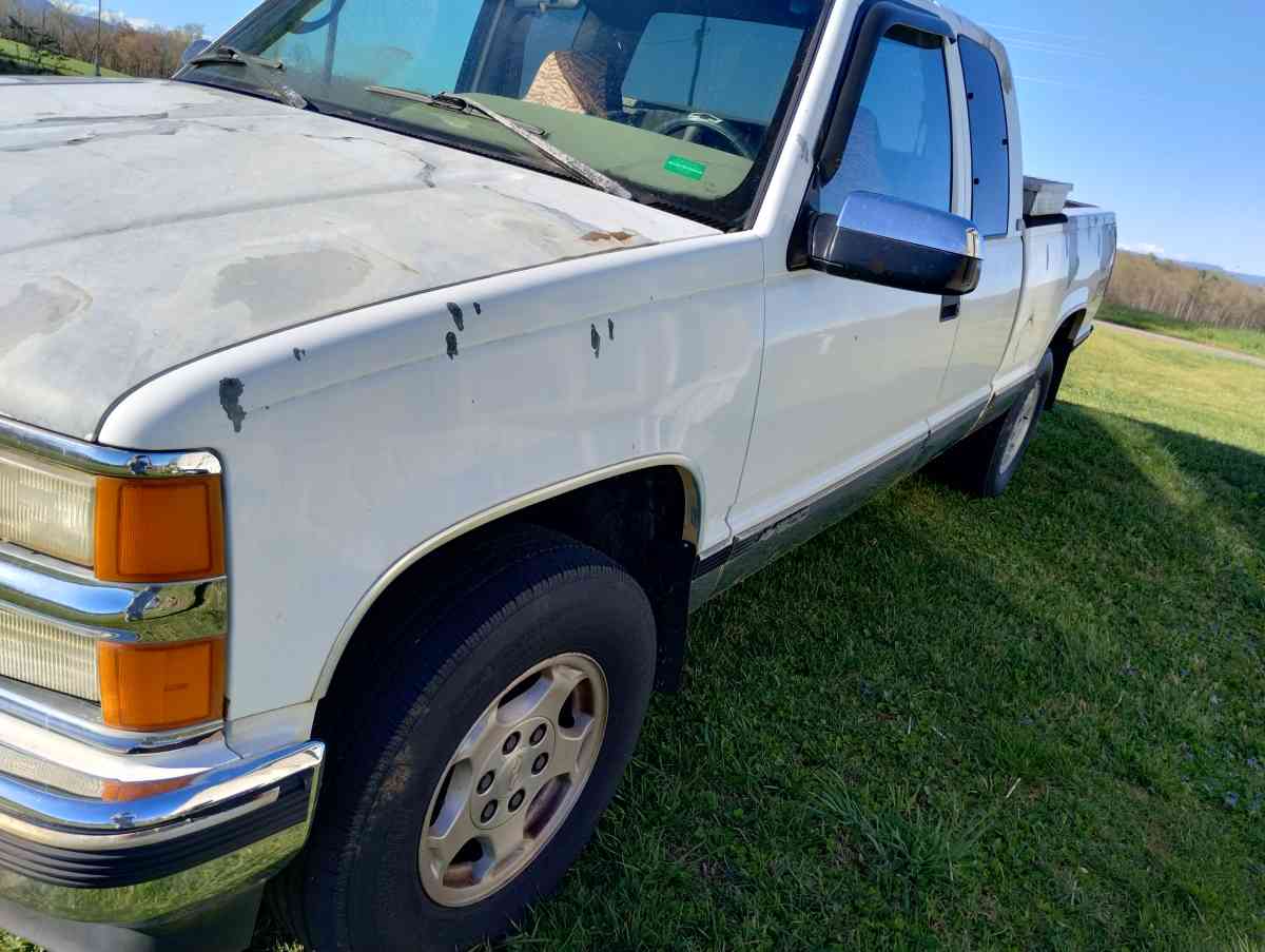 1995 Chevy Z71 4x4 - Mount Airy, North Carolina - FleaMarketBay