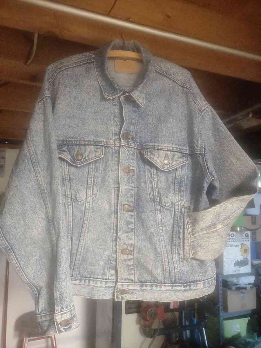 Levis jean jacket large size little e 80s no fraying - Johnstown, Pennsylvania