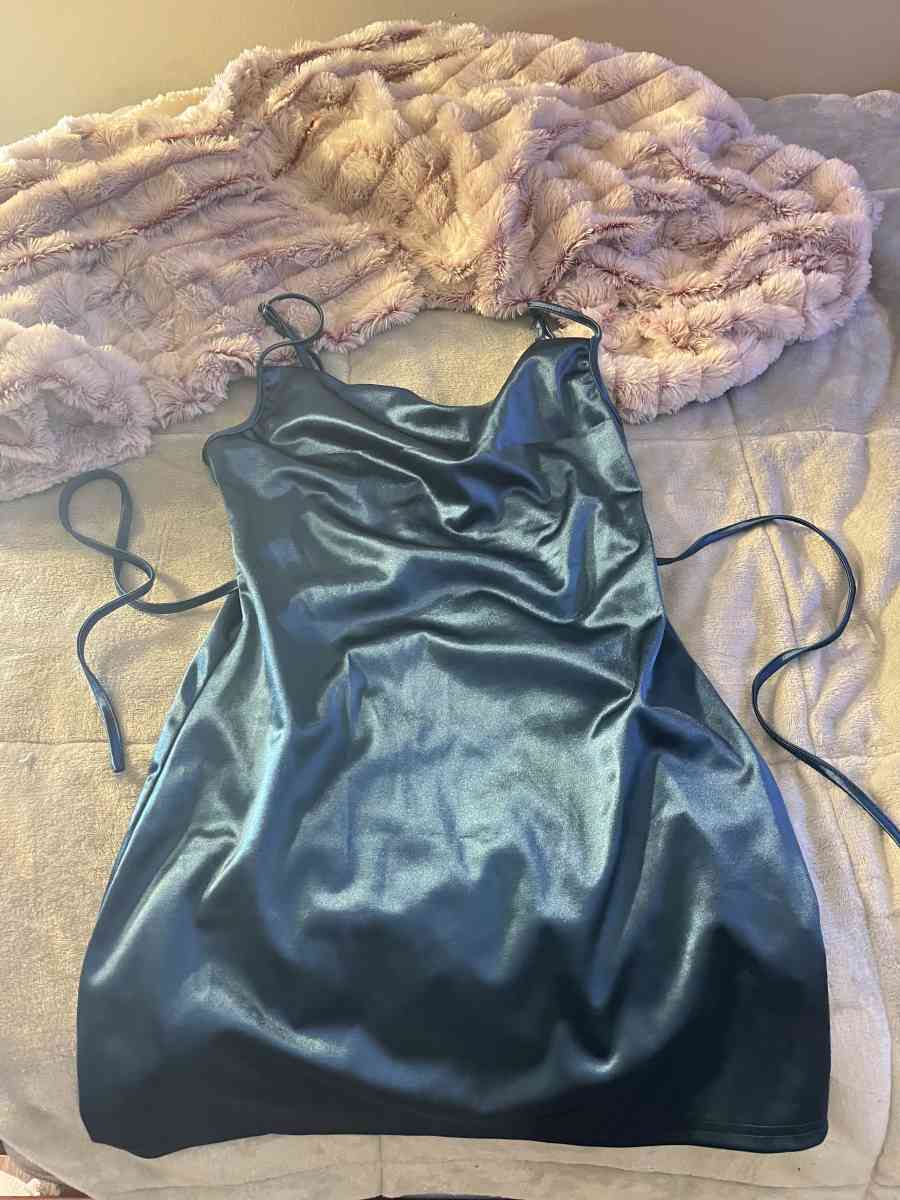 silk short homecoming dress - Fishers, Indiana - FleaMarketBay