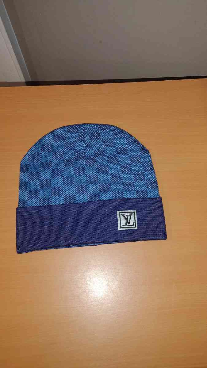 LV BEANIE HAT