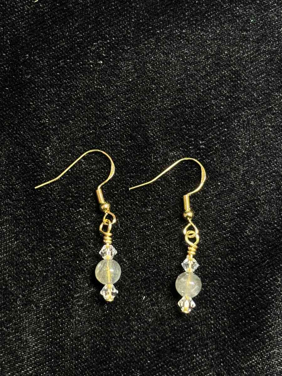 Arctic moon earrings in gold - Tehachapi, California - FleaMarketBay