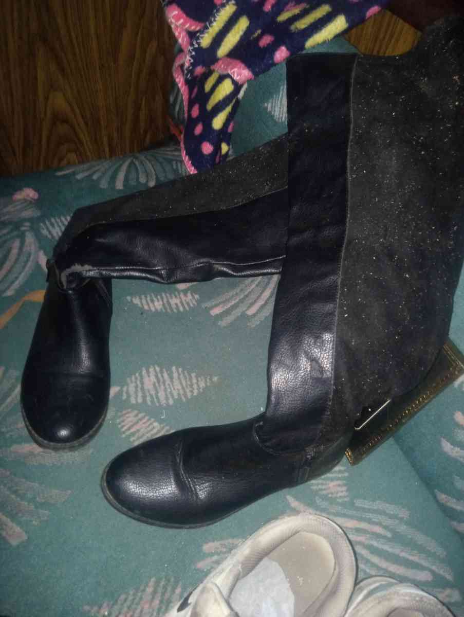 black boots knee high - Ten Mile, Tennessee - FleaMarketBay