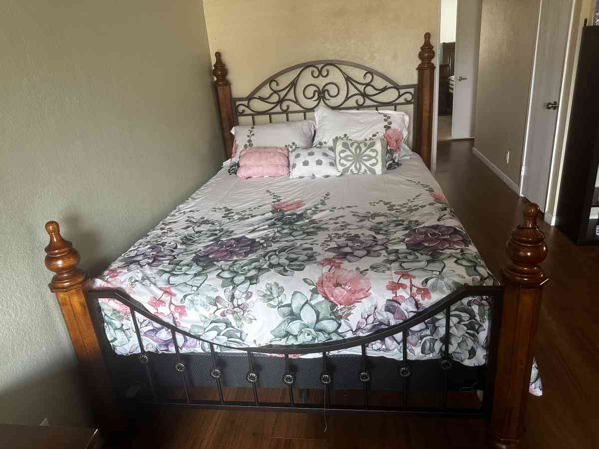Used Normal Wear Queen size bed - San Jose, California - FleaMarketBay